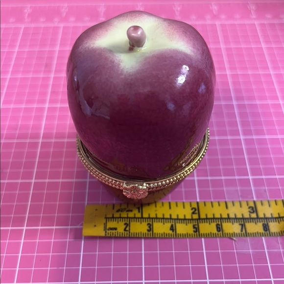 Elegant Red Apple Trinket Box - Picture 7 of 10